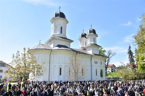 Inaltpreasfintitul Parinte Andrei vine pe 7 aprilie la Manastirea Dobric