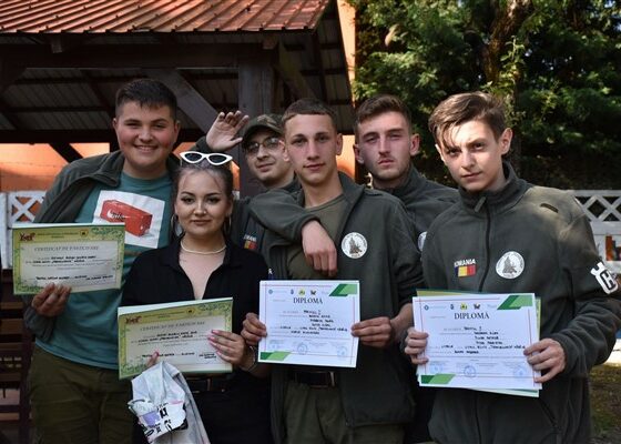 Liceul Silvic Transilvania Nasaud locul I si II la concursul Tineri in padurile Europei